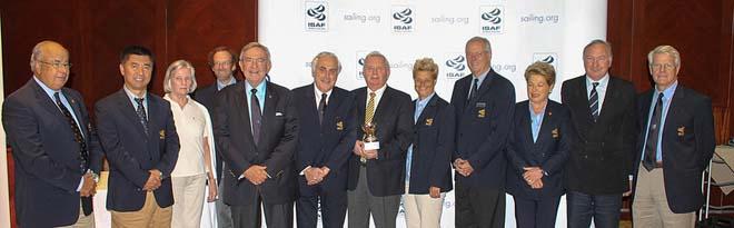 The ISAF Executive with ISAF Beppe Croce Trophy recipient Goran Petersson and wife Gudrun © ISAF 